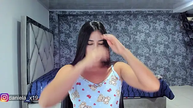 Daniela x19 online show from July 18, 2026, 1:10 am