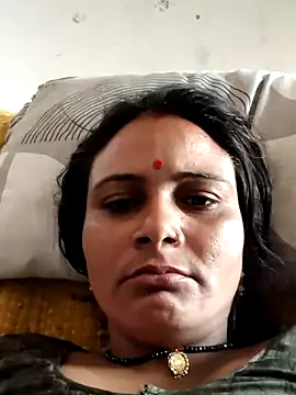 Snapshot of Hotruvi chatting on July 1, 2026, 6:59 am Hotruvi online show from July 1, 2026, 6:59 am