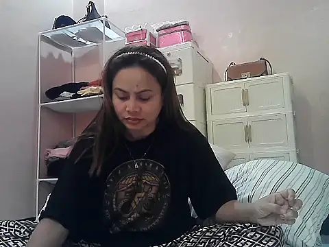 Amarrahlyn online show from July 25, 2026, 9:45 pm