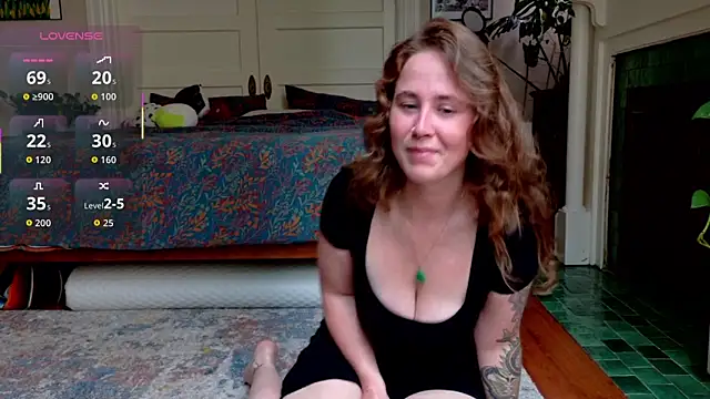 Snapshot of wutangwendy chatting on June 2, 2026, 7:05 pm wutangwendy online show from June 2, 2026, 7:05 pm