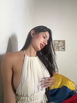 Julieta Duque online show from June 19, 2026, 3:55 am