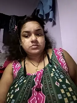 Deborbhavi222 online show from June 15, 2026, 5:37 pm