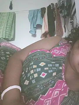Deborbhavi222 online show from July 6, 2026, 7:38 am