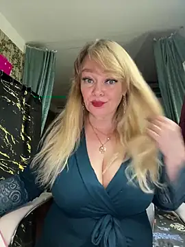 Sweet-blonde online show from June 13, 2026, 10:18 pm