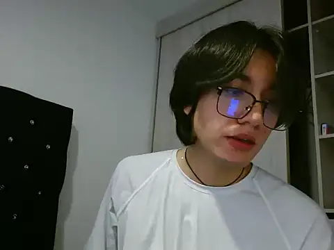 Snapshot of Matti_Mendez_ chatting on June 16, 2026, 11:57 am Matti Mendez online show from June 16, 2026, 11:57 am