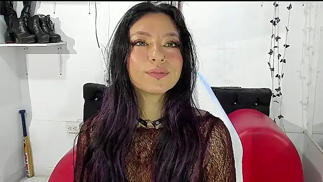 Snapshot of ValeryTatto chatting on July 2, 2026, 12:44 pm ValeryTatto online show from July 2, 2026, 12:44 pm