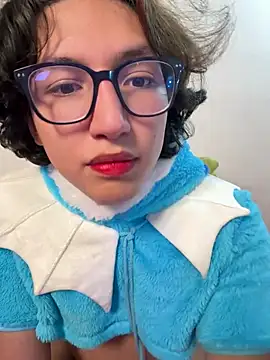 -BlueOpal- online show from July 27, 2026, 4:52 am