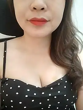 Girl Shy2000 online show from April 24, 2026, 4:04 am