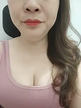 Girl Shy2000 online show from May 11, 2026, 9:34 pm