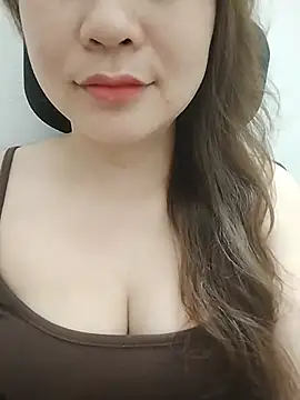 Girl Shy2000 online show from May 15, 2026, 10:17 pm