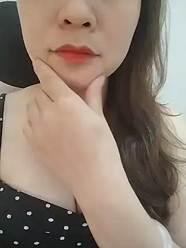 Girl Shy2000 online show from May 17, 2026, 3:59 am