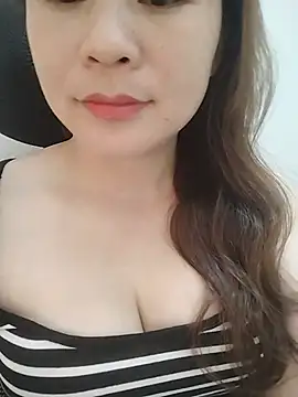 Girl Shy2000 online show from May 29, 2026, 2:53 am