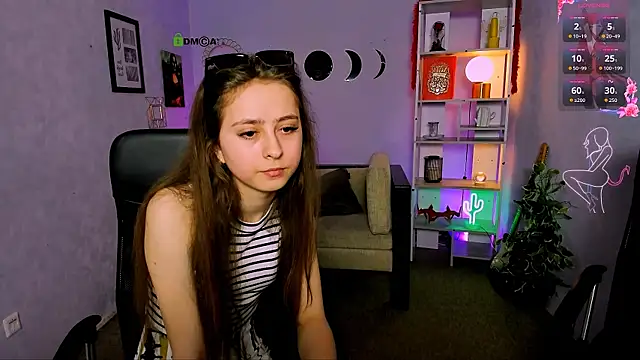 Snapshot of rebecca_smile chatting on May 4, 2026, 12:45 pm rebecca smile online show from May 4, 2026, 12:45 pm