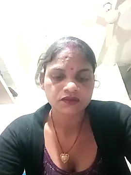 Snapshot of SHMA-77 chatting on February 17, 2026, 3:19 pm SHMA-77 online show from February 17, 2026, 3:19 pm