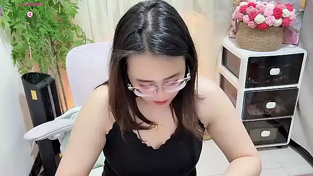 NEWONETO online show from April 26, 2026, 2:48 pm