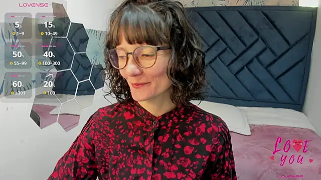 Snapshot of Valery_More__ chatting on June 27, 2026, 1:17 pm Valery More online show from June 27, 2026, 1:17 pm