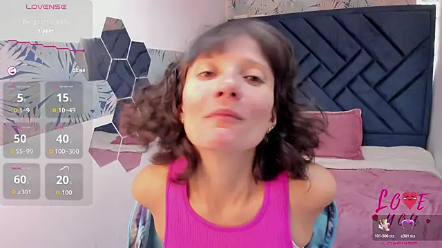 Snapshot of Valery_More__ chatting on July 8, 2026, 4:00 pm Valery More online show from July 8, 2026, 4:00 pm