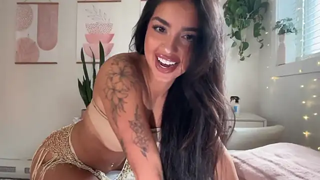 ariajacksonx online show from April 28, 2026, 10:15 pm