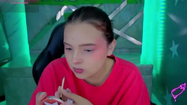 mia foster t online show from June 26, 2026, 1:04 pm