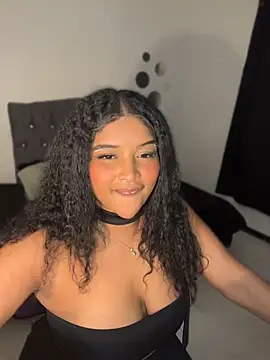 mitschellfox21 online show from July 8, 2026, 5:01 am