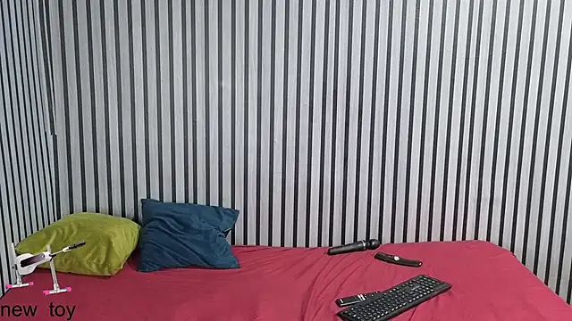 Marianabigass online show from July 28, 2026, 3:02 am