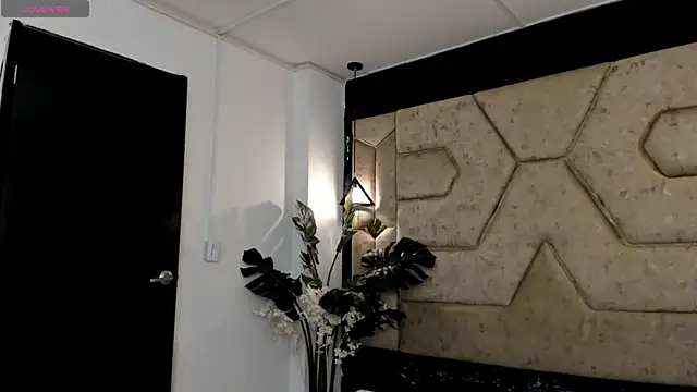 Snapshot of Julieta_Slav3 chatting on June 19, 2026, 9:29 pm Julieta Slav3 online show from June 19, 2026, 9:29 pm