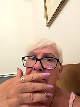 Playful MILF Demi online show from July 3, 2026, 11:00 pm