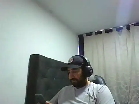 Snapshot of coolfriki chatting on June 22, 2026, 7:44 pm coolfriki online show from June 22, 2026, 7:44 pm