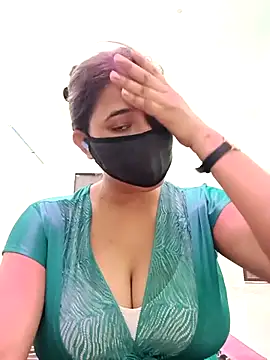 Hot radhaji online show from July 26, 2026, 4:53 am