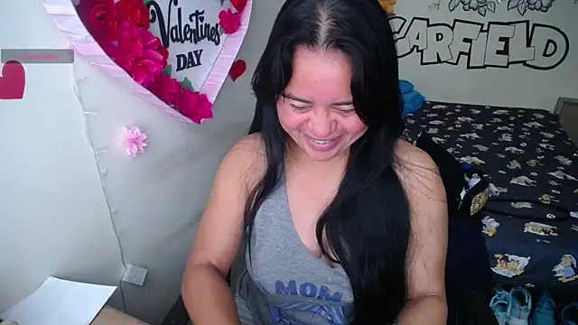 Miss  kendra  online show from June 25, 2026, 1:04 pm