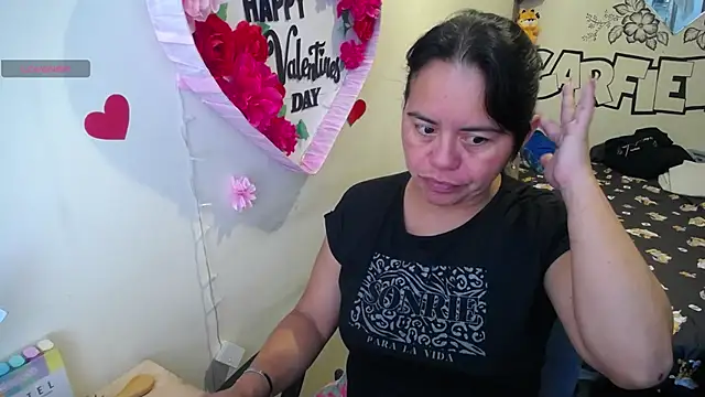 Miss  kendra  online show from July 1, 2026, 12:29 pm