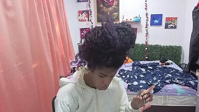 thianahorny online show from July 11, 2026, 1:58 pm