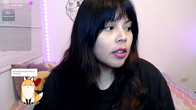 Snapshot of EllieMoonX chatting on July 10, 2026, 11:40 pm EllieMoonX online show from July 10, 2026, 11:40 pm
