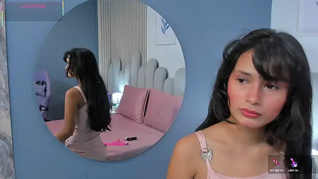 Snapshot of luly_dreams chatting on May 9, 2026, 11:15 am luly dreams online show from May 9, 2026, 11:15 am