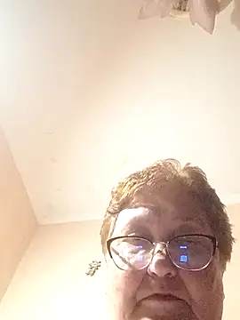 Katherine735 online show from August 4, 2026, 7:27 pm