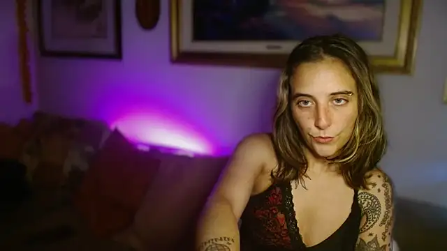 lill daddysgirl online show from June 18, 2026, 4:02 am