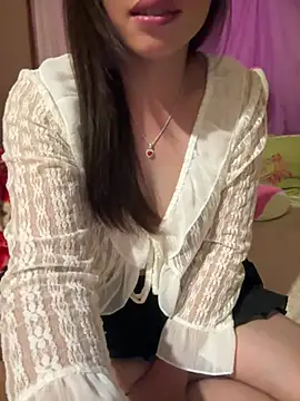 Snapshot of -Paige- chatting on May 1, 2026, 12:10 pm -Paige- online show from May 1, 2026, 12:10 pm