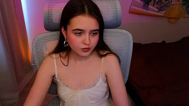 Snapshot of ViolaHight chatting on July 5, 2026, 10:33 am ViolaHight online show from July 5, 2026, 10:33 am