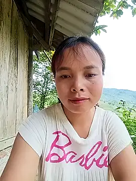 Nguyet2k4 online show from June 24, 2026, 4:22 am
