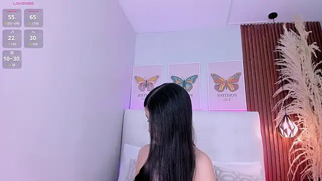 Snapshot of susie_thomsonn chatting on July 3, 2026, 1:23 am susie thomsonn online show from July 3, 2026, 1:23 am