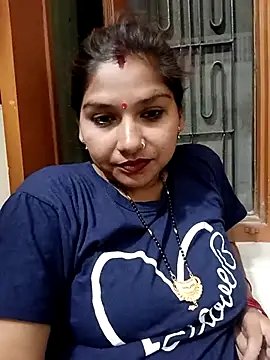 Vanshika1432 online show from June 16, 2026, 4:53 pm