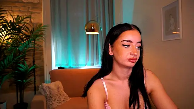  blackpearlll online show from July 7, 2026, 1:26 pm