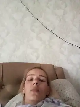 Coare Cindy online show from July 15, 2026, 12:21 pm