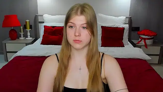Snapshot of Stella_Light chatting on June 16, 2026, 7:00 am Stella Light online show from June 16, 2026, 7:00 am