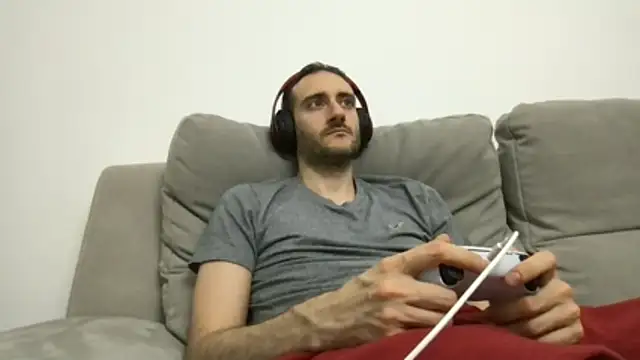 LukaShyGuy online show from May 22, 2026, 10:15 pm