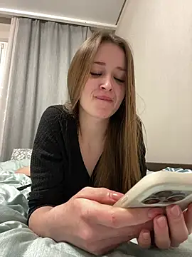 Angel hotyy online show from February 8, 2026, 8:01 pm