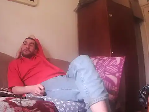 alin42xx online show from November 10, 2025, 8:02 am