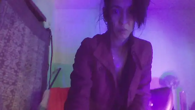 Snapshot of eppkswingcouple69 chatting on February 4, 2026, 3:45 am eppkswingcouple69 online show from February 4, 2026, 3:45 am
