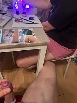 Teeny-Slut18 online show from June 30, 2026, 6:31 pm
