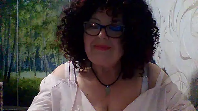 Snapshot of Milaniya606 chatting on May 20, 2026, 5:02 am Milaniya606 online show from May 20, 2026, 5:02 am